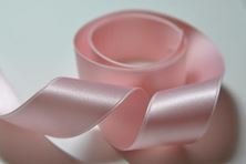 Picture of WILTON SATIN RIBBON BABY PINK 25MM X 1M